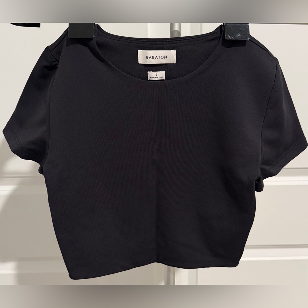 Babaton Black Short Sleeve Cropped Crewneck Top
